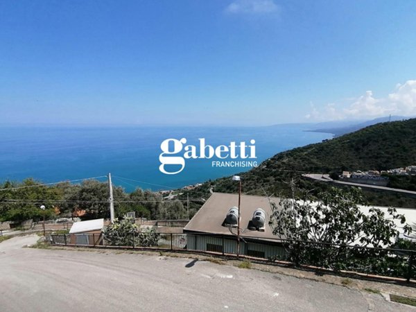 appartamento in vendita a Caronia