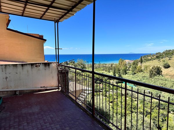 quadrivano in vendita a Caronia in zona Canneto