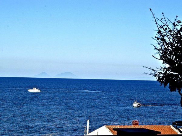 casa indipendente in vendita a Caronia in zona Marina di Caronia