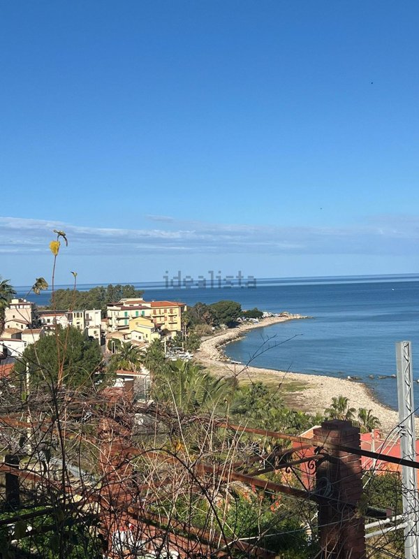 casa semindipendente in vendita a Caronia