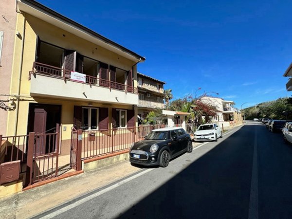 appartamento in vendita a Caronia in zona Marina di Caronia