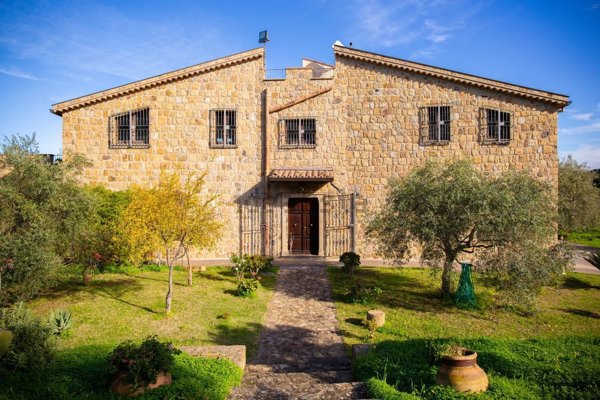 casa indipendente in vendita a Caronia