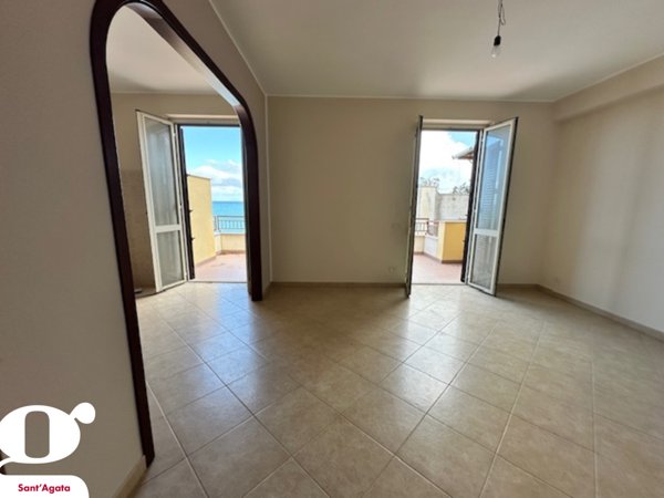 appartamento in vendita a Caronia in zona Marina di Caronia