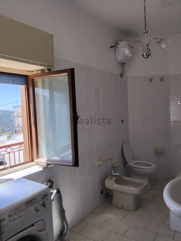 appartamento in vendita a Caronia