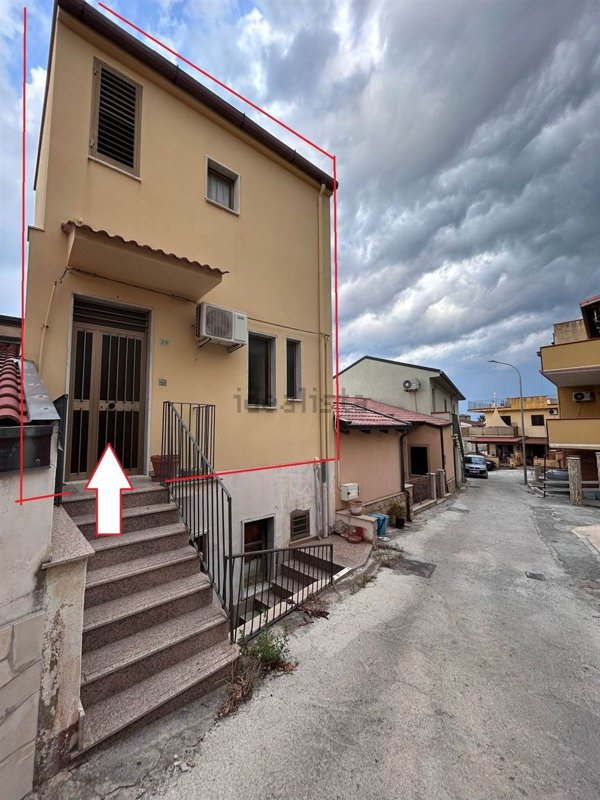 appartamento in vendita a Caronia in zona Marina di Caronia