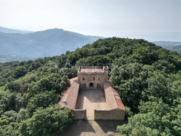 casa indipendente in vendita a Caronia
