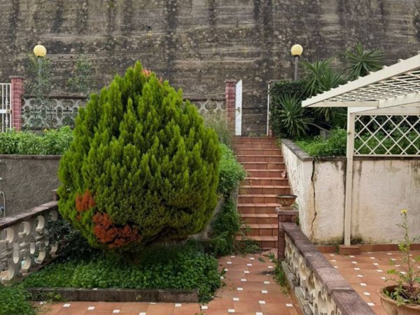 casa indipendente in vendita a Caronia