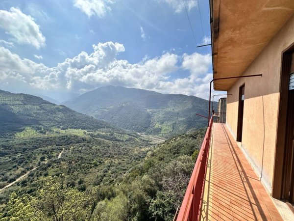 appartamento in vendita a Caronia