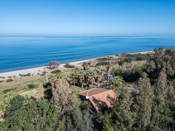 casa indipendente in vendita a Caronia