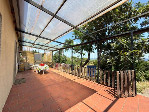 casa indipendente in vendita a Caronia in zona Marina di Caronia