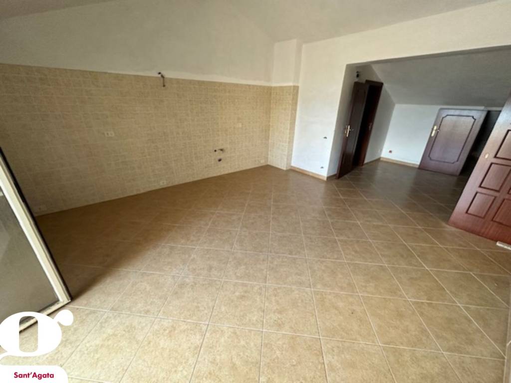 casa indipendente in vendita a Caronia