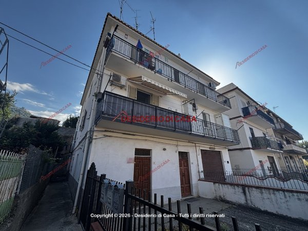 appartamento in vendita a Caronia in zona Marina di Caronia