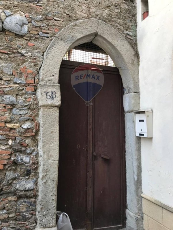 casa indipendente in vendita a Casalvecchio Siculo