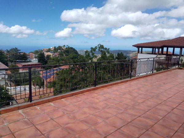 casa indipendente in vendita a Castell'Umberto