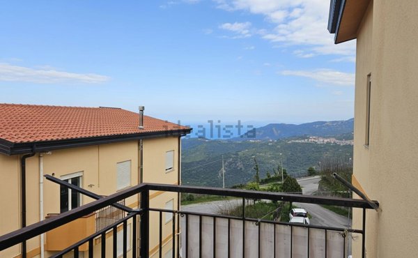 appartamento in vendita a Castell'Umberto in zona Margi