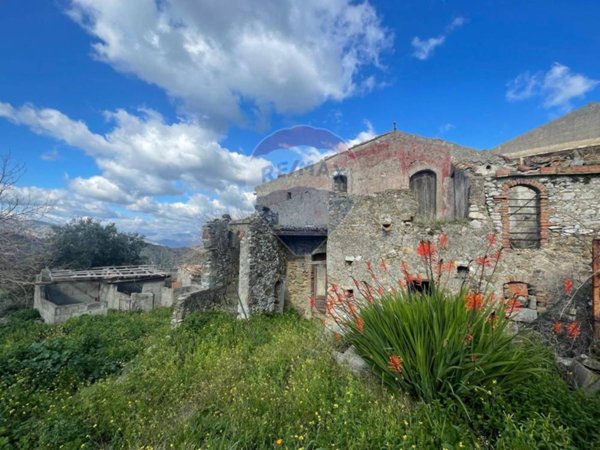 casa indipendente in vendita a Castelmola
