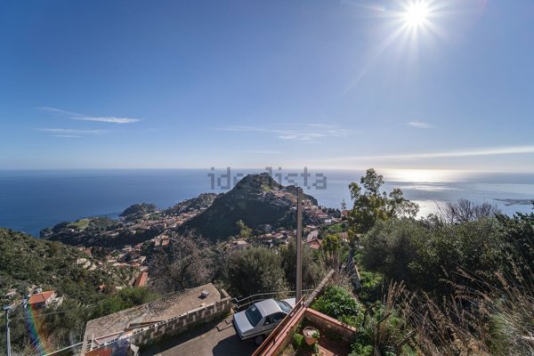 casa indipendente in vendita a Castelmola