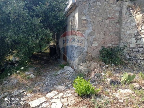 casa indipendente in vendita a Castelmola