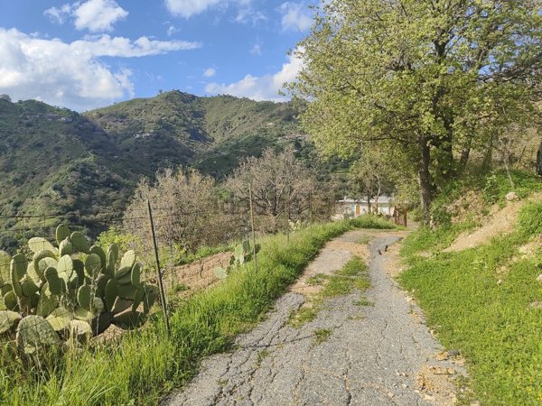 casa semindipendente in vendita a Castelmola