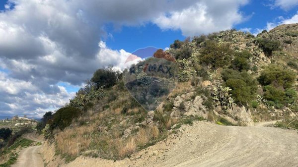terreno agricolo in vendita a Castelmola