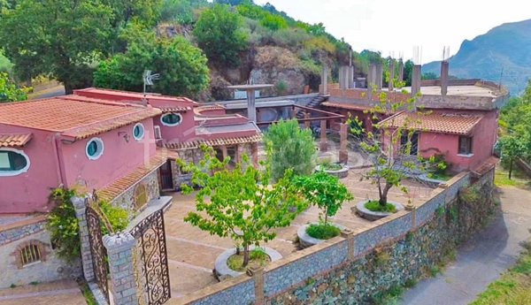 casa indipendente in vendita a Castelmola