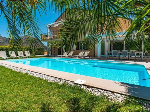 casa indipendente in vendita a Castelmola