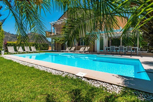 casa indipendente in vendita a Castelmola