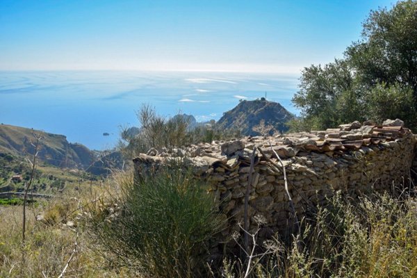 casa indipendente in vendita a Castelmola