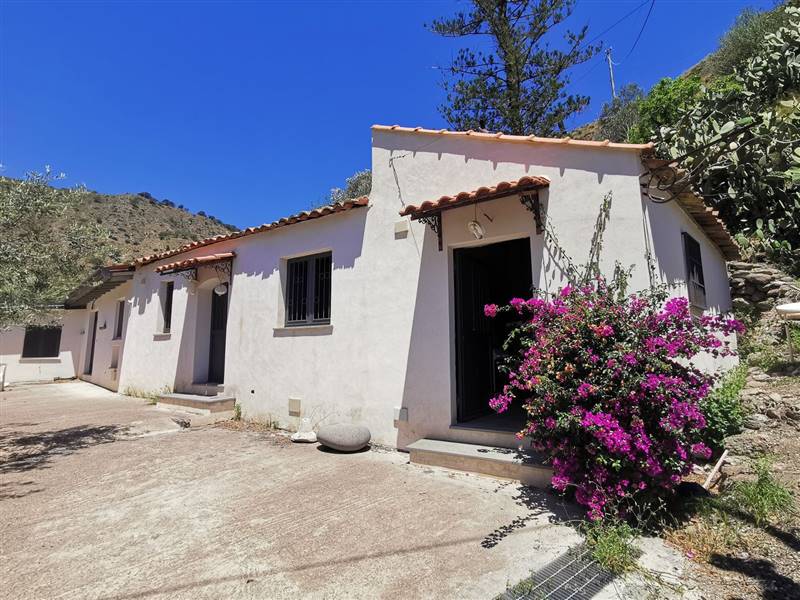 casa indipendente in vendita a Castelmola