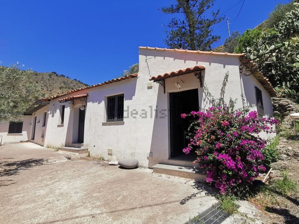 casa indipendente in vendita a Castelmola