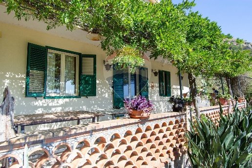 casa indipendente in vendita a Castelmola