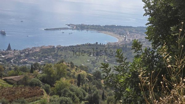 terreno edificabile in vendita a Castelmola