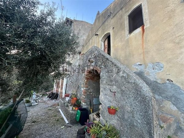 casa indipendente in vendita a Castelmola