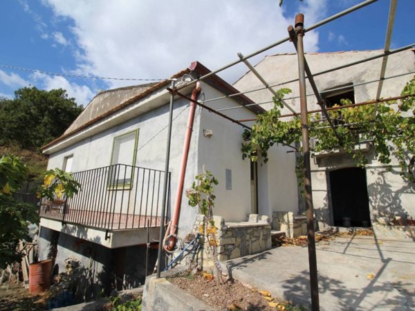casa indipendente in vendita a Castelmola