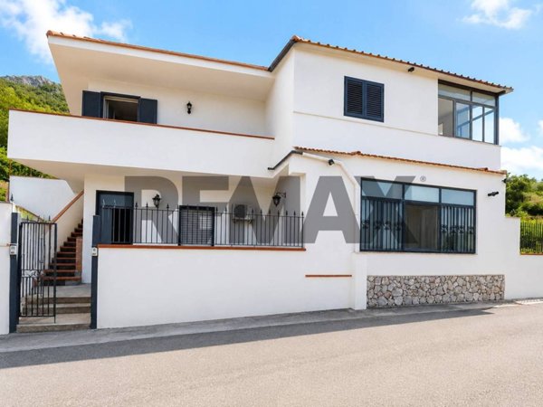 casa indipendente in vendita a Castelmola