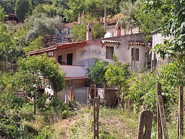 casa indipendente in vendita a Castelmola