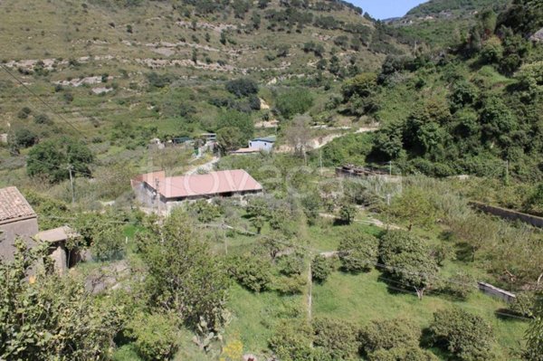 casa indipendente in vendita a Castroreale