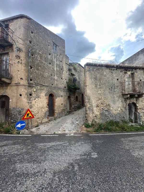casa indipendente in vendita a Castroreale in zona Bafia