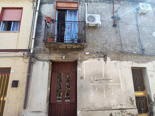 casa indipendente in vendita a Castroreale in zona Protonotaro