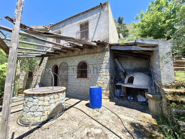 casa indipendente in vendita a Castroreale in zona Protonotaro
