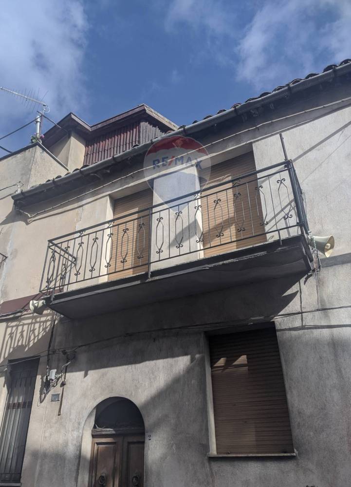 casa indipendente in vendita a Cesarò