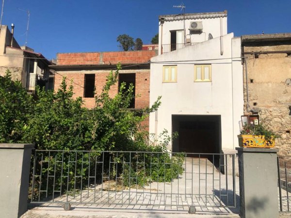 casa indipendente in vendita a Condrò