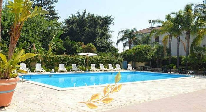 intera palazzina in vendita a Falcone