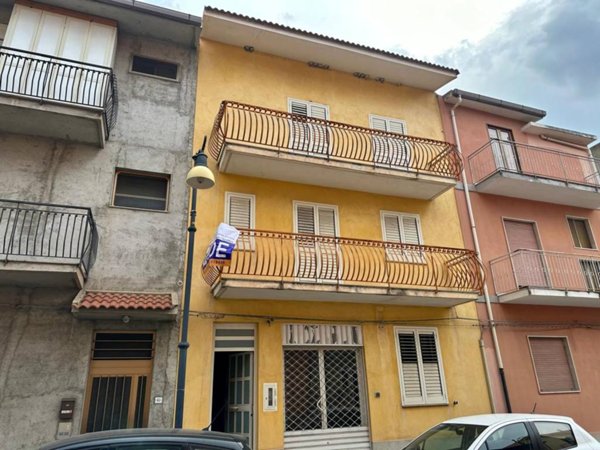 intera palazzina in vendita a Falcone