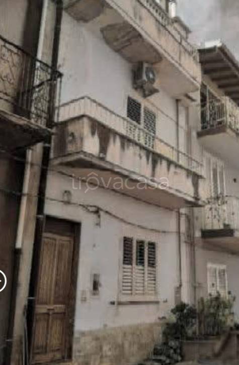casa indipendente in vendita a Falcone
