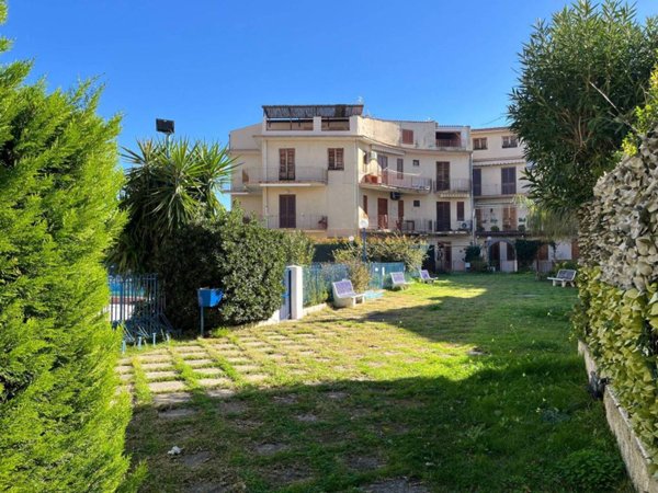 appartamento in vendita a Falcone