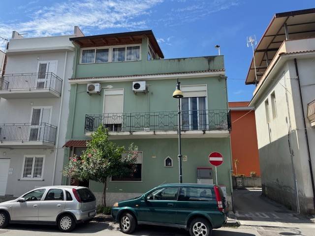 casa indipendente in vendita a Falcone