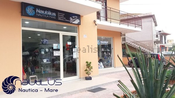 ufficio in vendita a Falcone