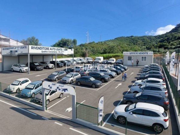 negozio in vendita a Falcone