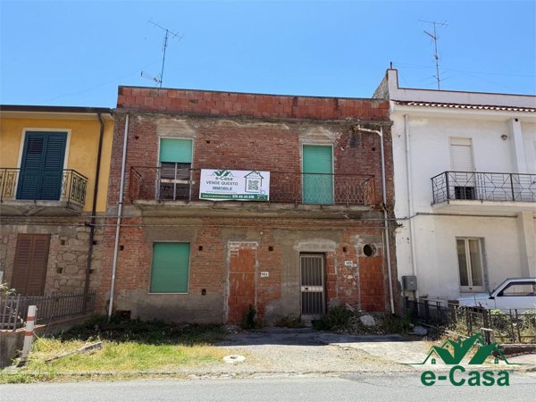 casa semindipendente in vendita a Falcone